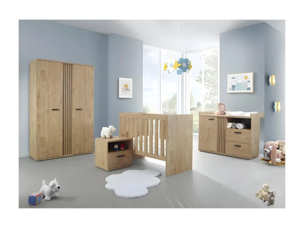 Chambre bébé ou enfant TOMMY comprenant un lit 60x120 évolutif en 90x200, une armoire, une commode à langer et un chevet.